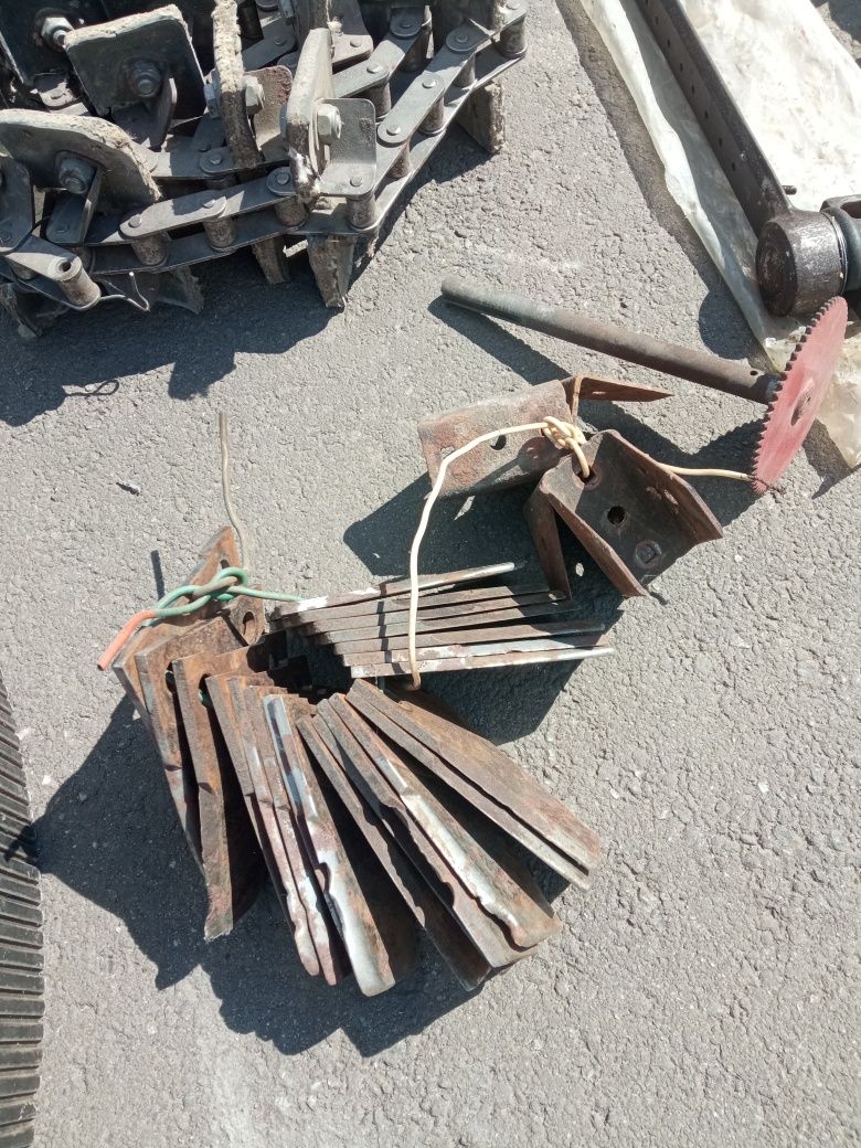 Продам запчасті до комбайна кейс