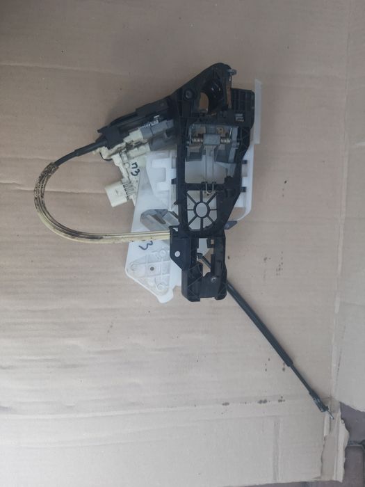 VW Passat B6 B7 B8 CC Touareg NF Європа замок ручка дверей