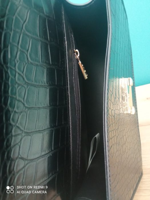 Elegancka torebka listonoszka