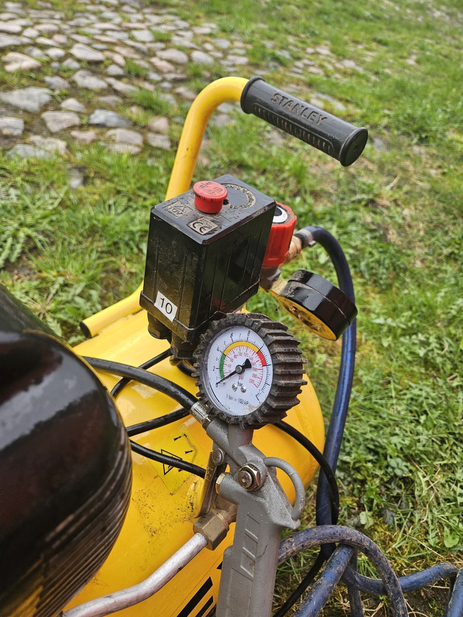 Kompresor olejowy  Stanley 50l, 10bar