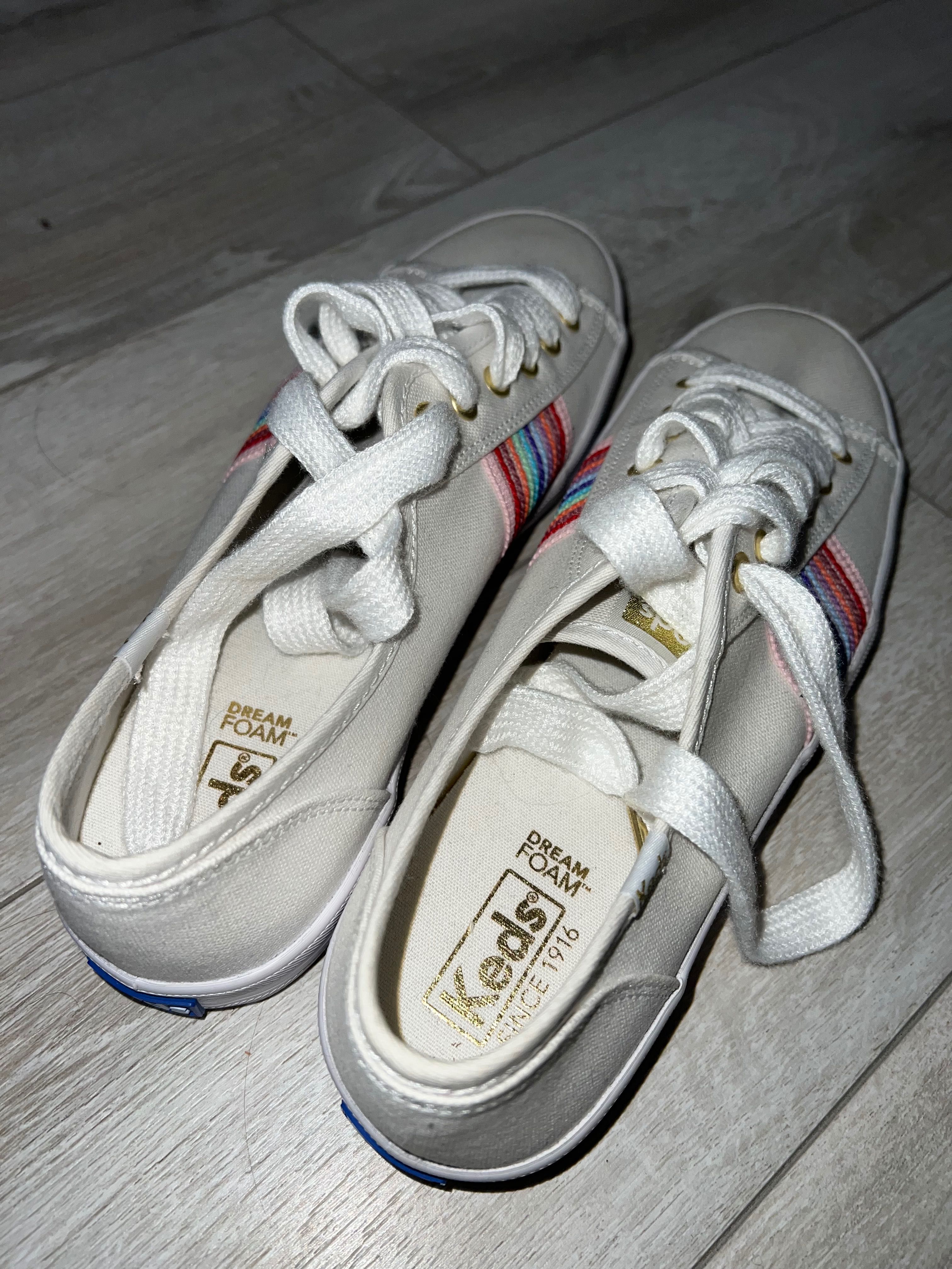 Нові кеди від Keds