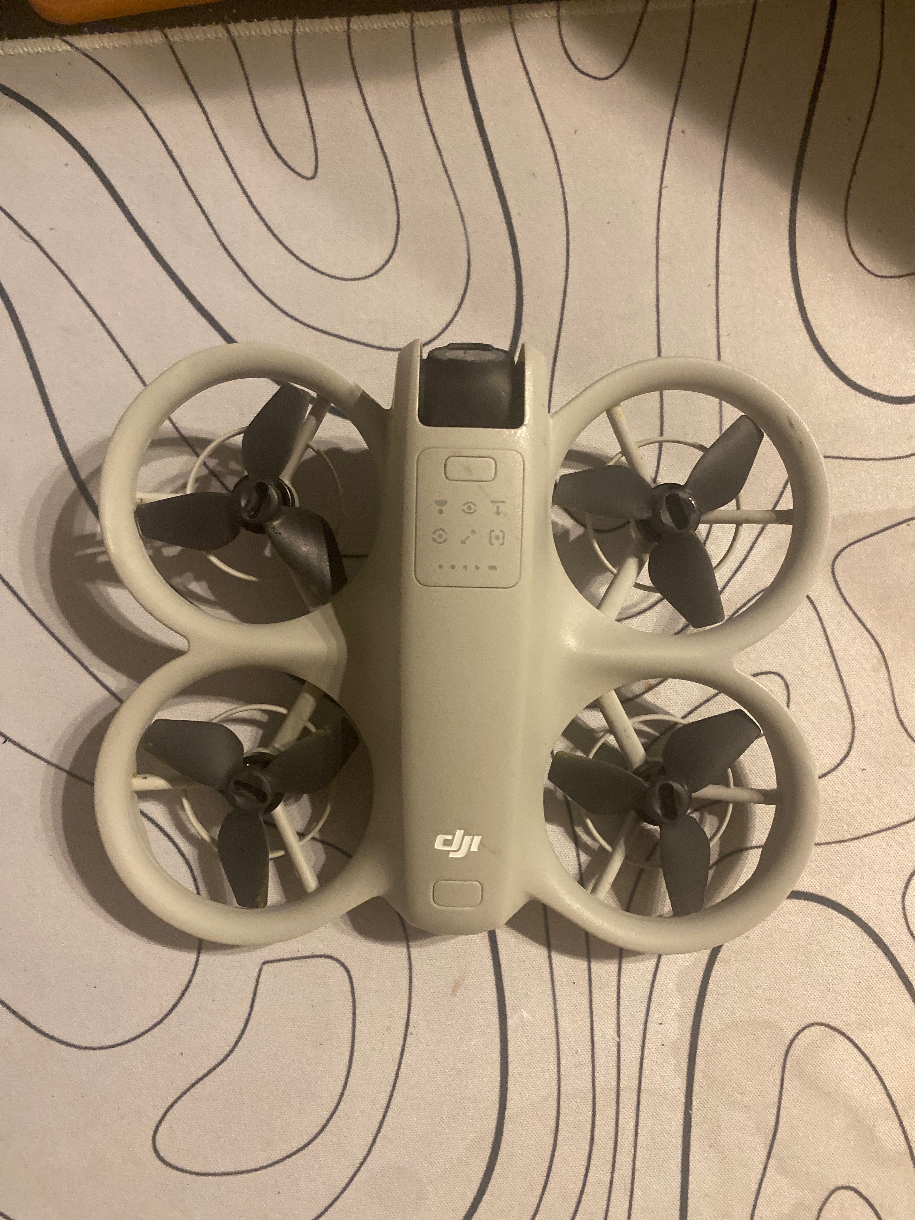 Dron DJI Neo Fly More Combo