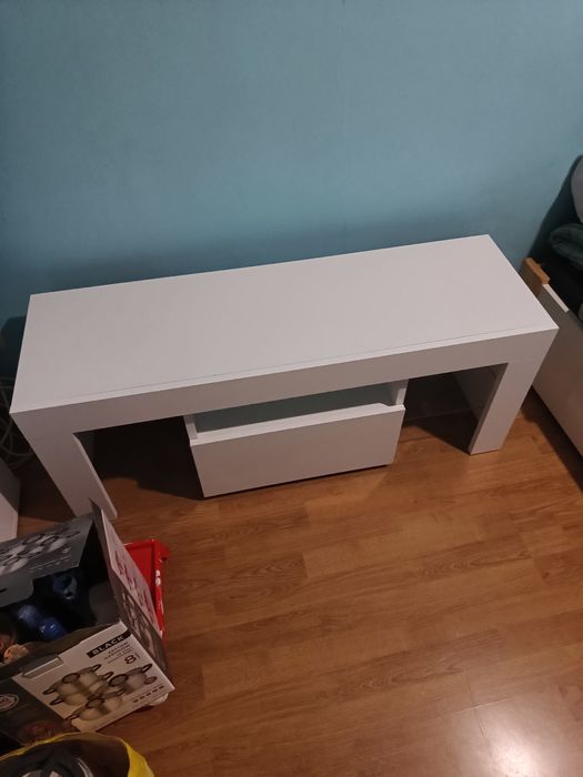 Sprzedam szafkę pod telewizor