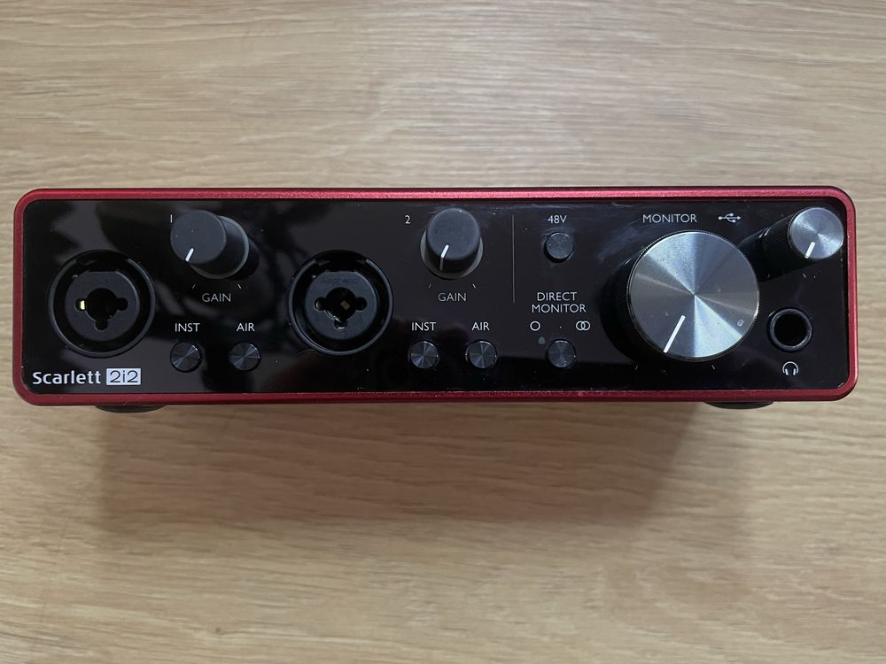 Аудіоінтерфейс Focusrite Scarlett 2i2 3-gen 2-in/2-out Audio Interface