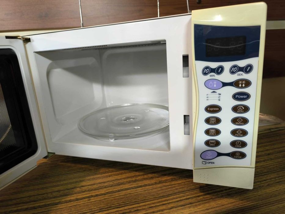 Mikrofalówka Royal-Lux MWG 520