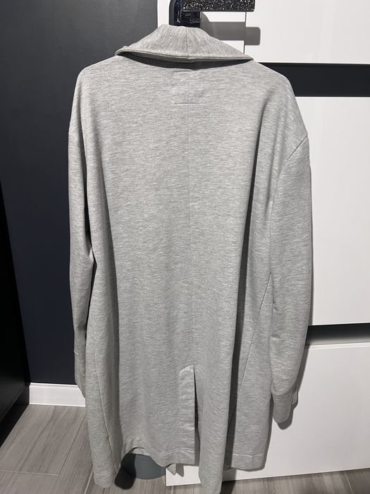 Długa męska szara bluza Reserved