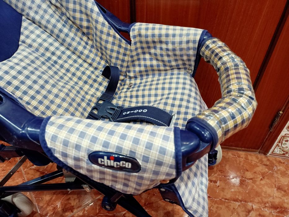 Carrinho para bebé criança carro casa quarto apartamento vivenda.