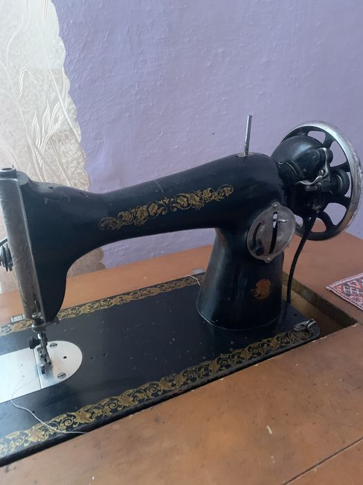 Швейна машинка ПМЗ ім. Калініна