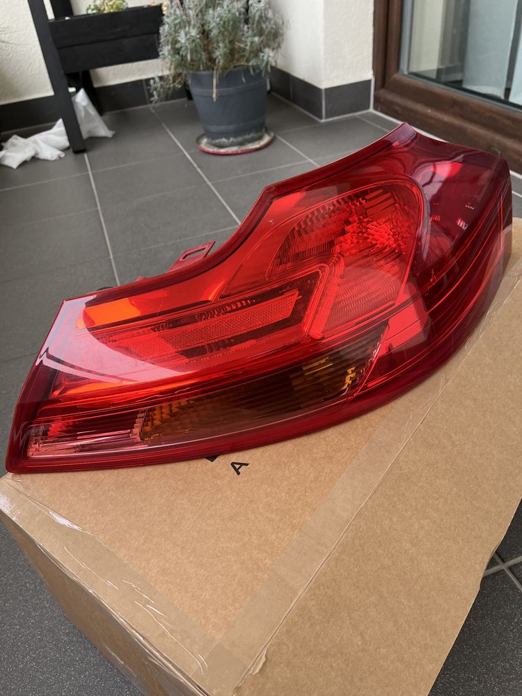 Lampa prawy tył Opel Insignia kombi uk