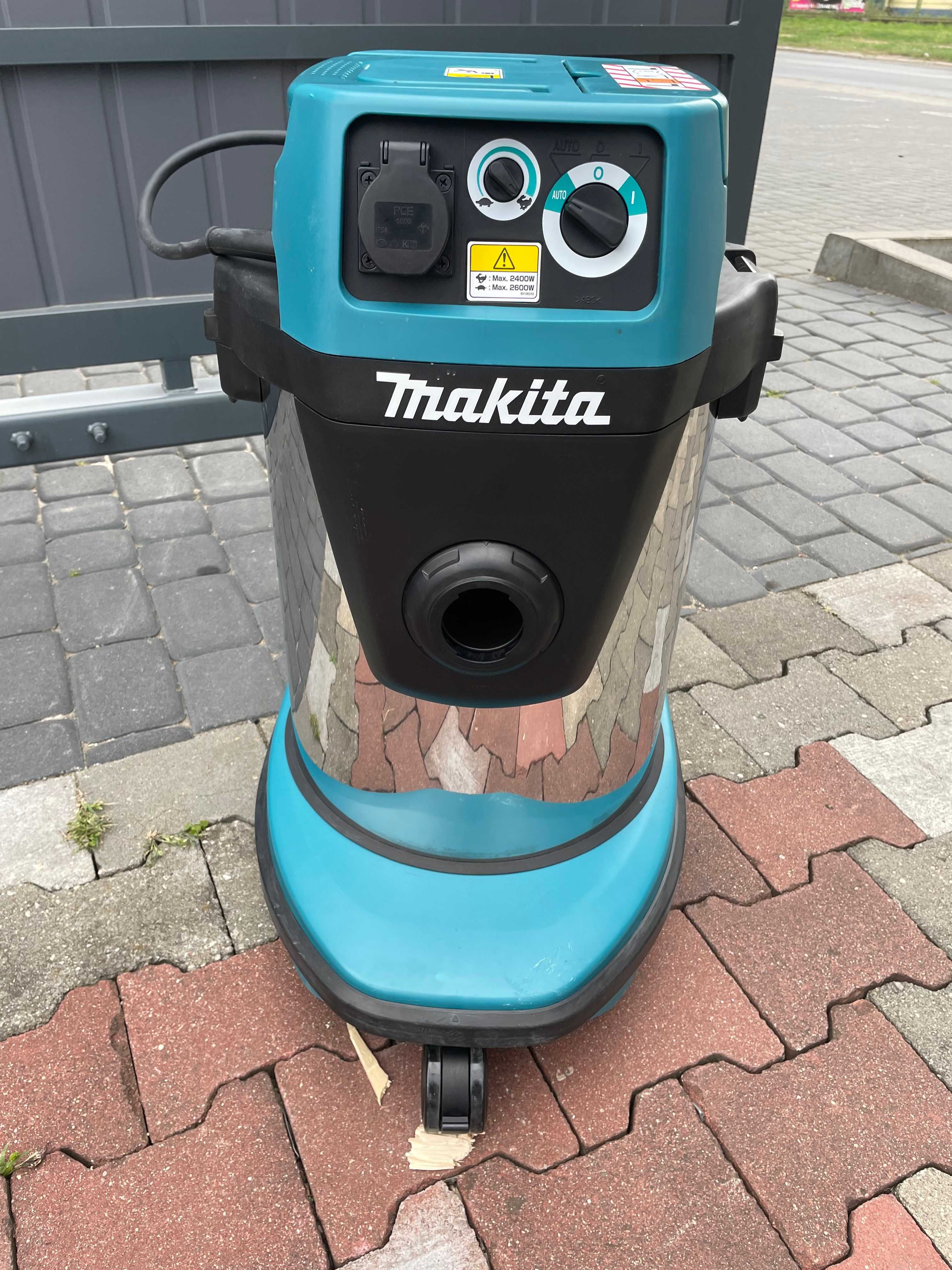 #11.16  Makita VC3210L Odkurzacz przemysłowy 32l, 1050W, klasa L