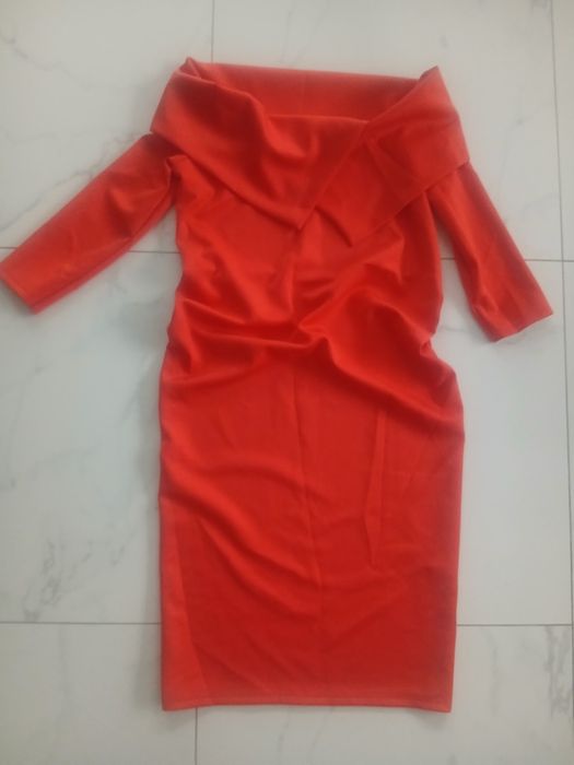 Piękna sukienka ciążowa czerwona r. 40