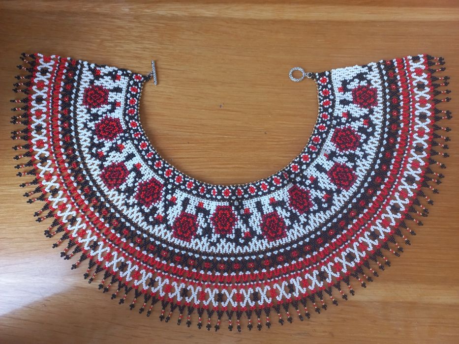 Традиційна українська силянка з бісеру до вишиванки/сукні, буси, бісер
