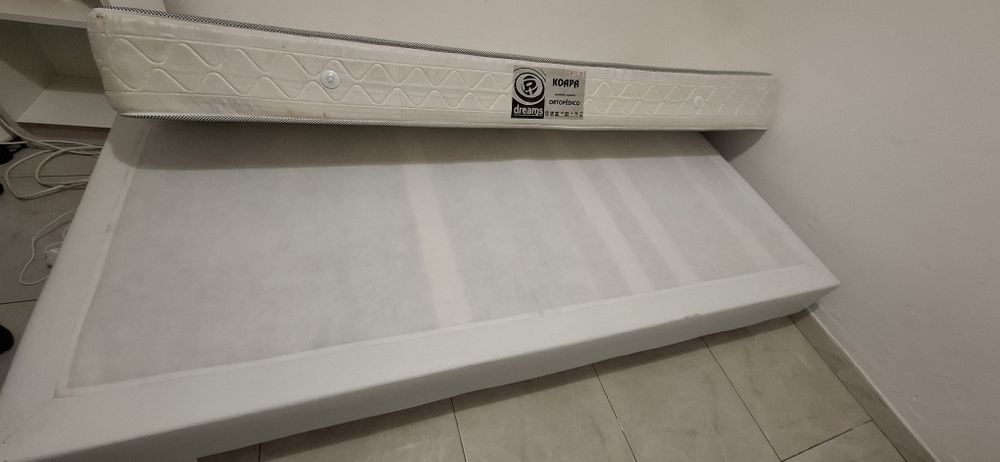Cama com colchao