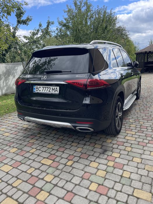 Оренда авто з водієм на урочисту подію