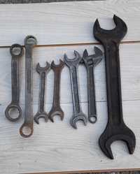 ключі та інструменти для майстра