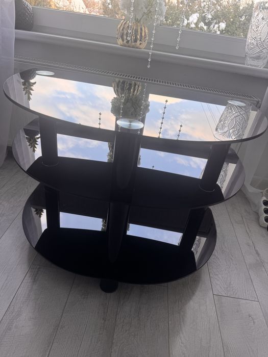 Stolik pod telewizor