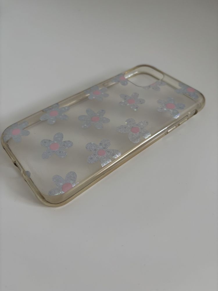 Etui iPhone11 przeźroczyste z kwiatkami