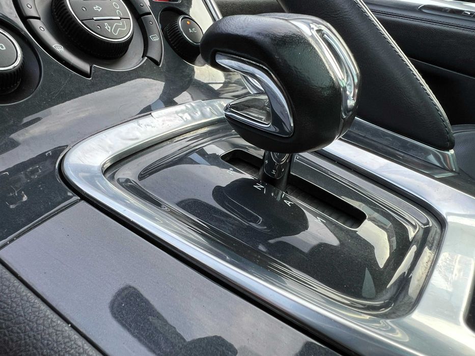 Peugeot 3008 2.0 HDi дизель HYbrid4 2012