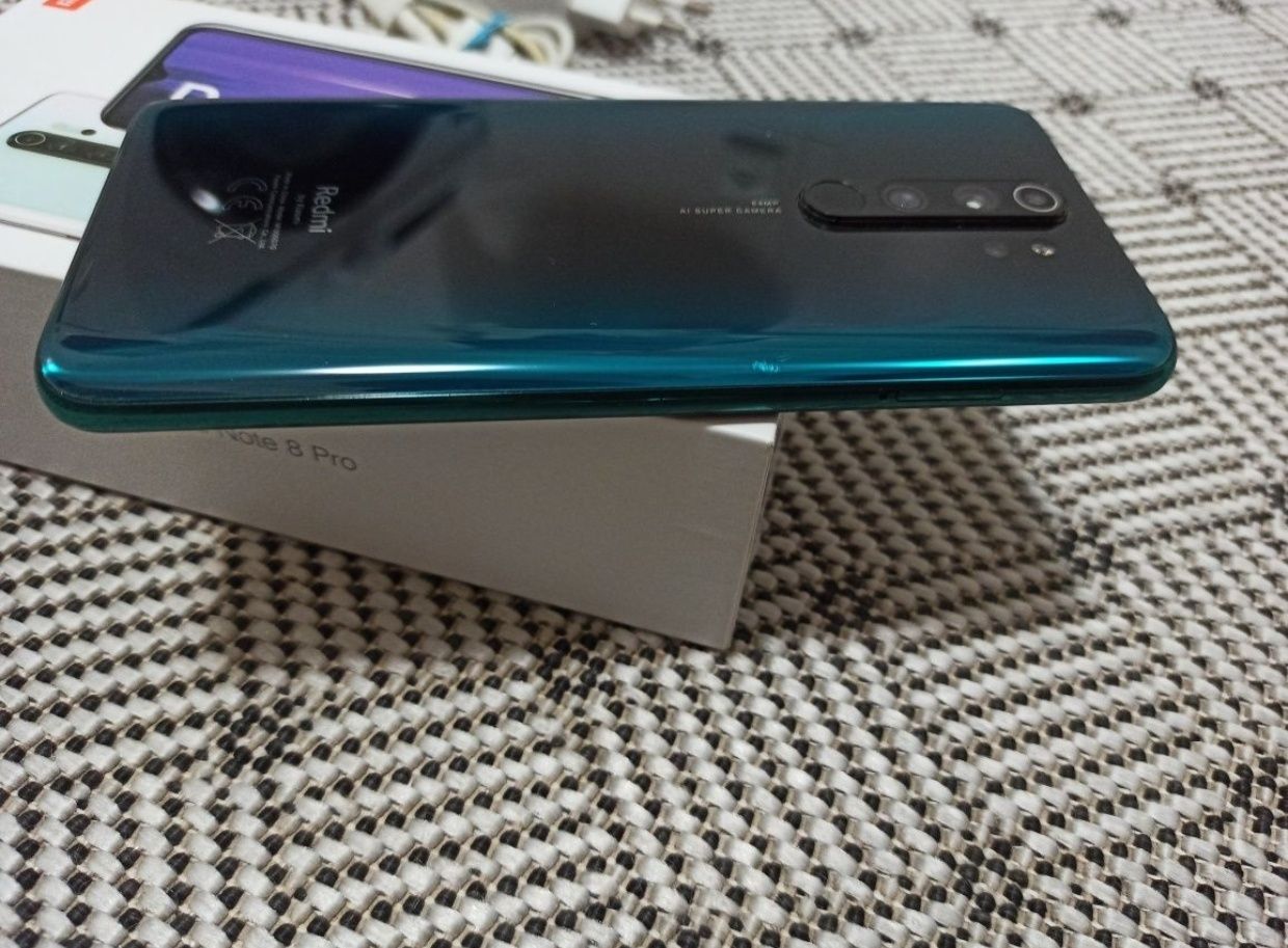 Продам дисплей redmi note 8 pro 6/64