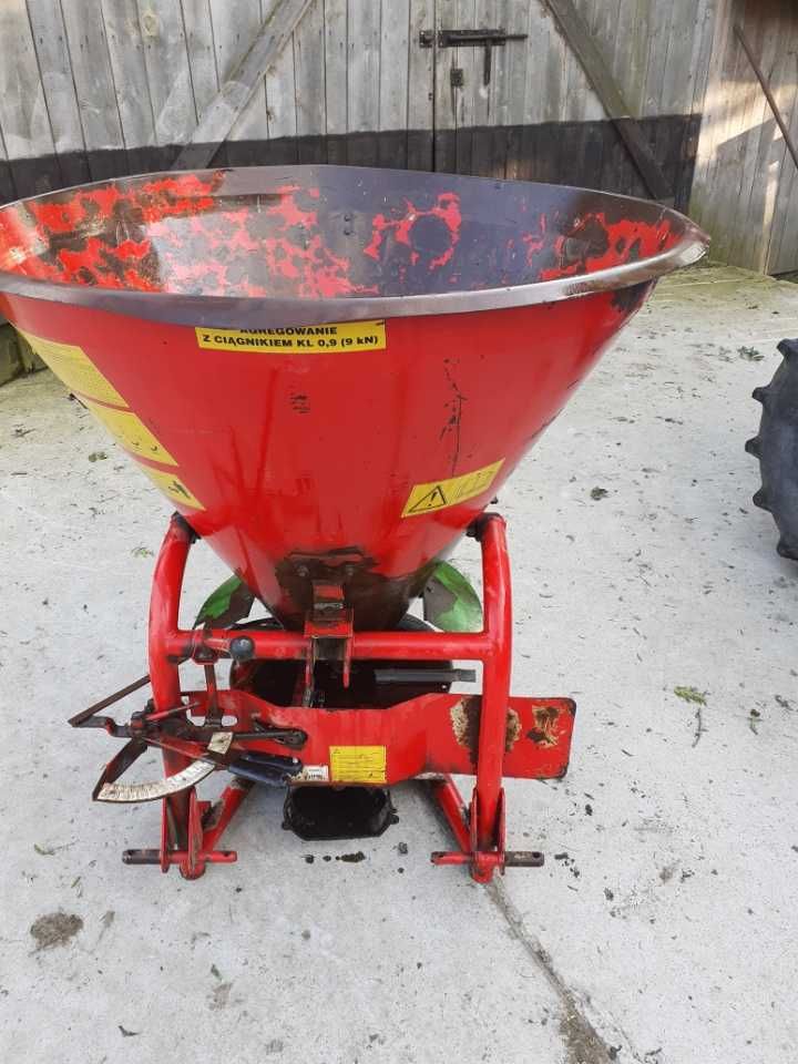 Rozsiewacz nawozu lejek poj. 400 kg