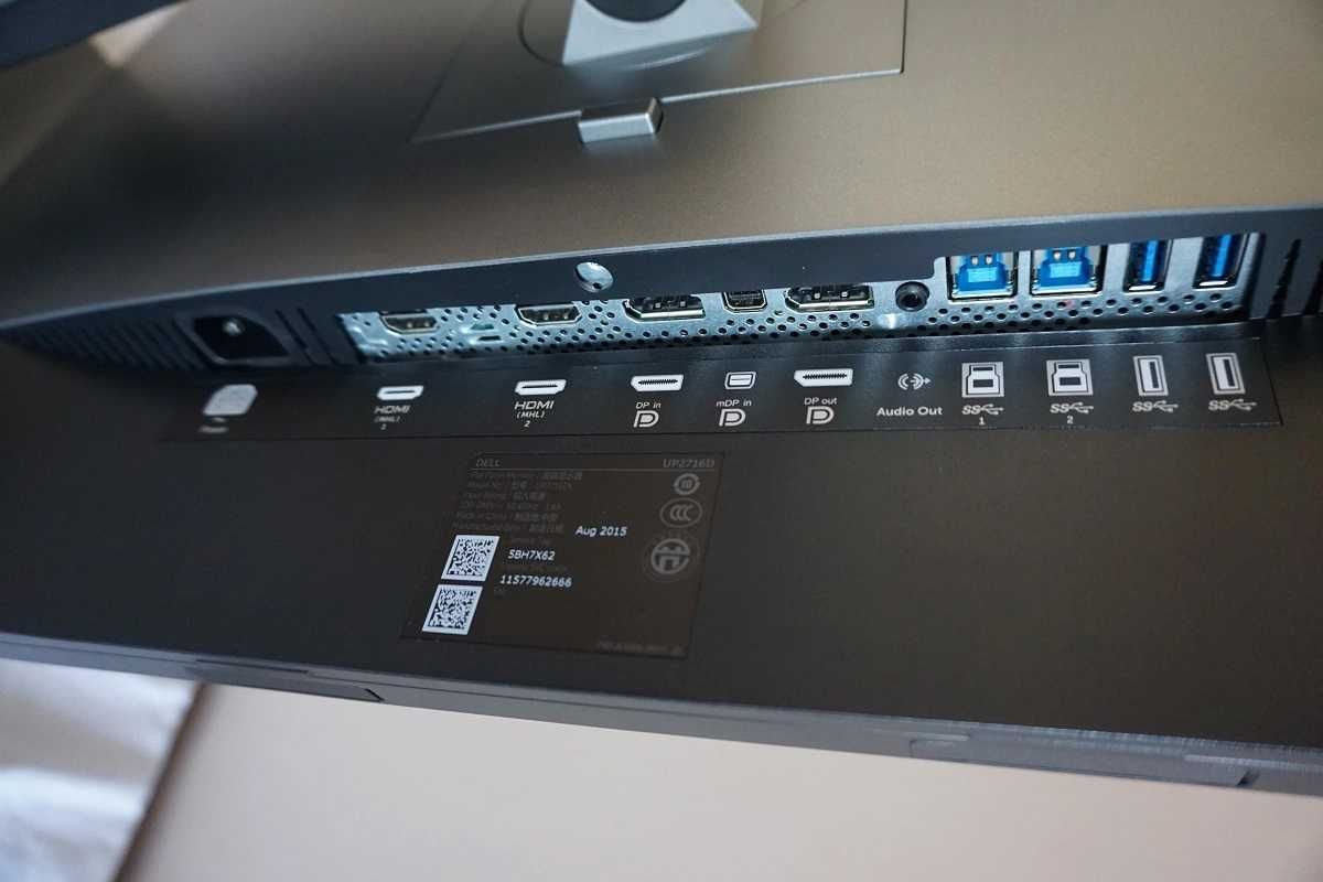 Dell Ultra Sharp UP2716D Monitor GW 24 miesiące 27 cale 1440p