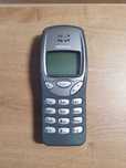 Nokia 3210 z ladowarka i nowa bateria