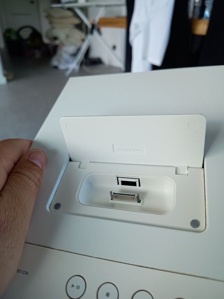 Microwieża Pioneer biała