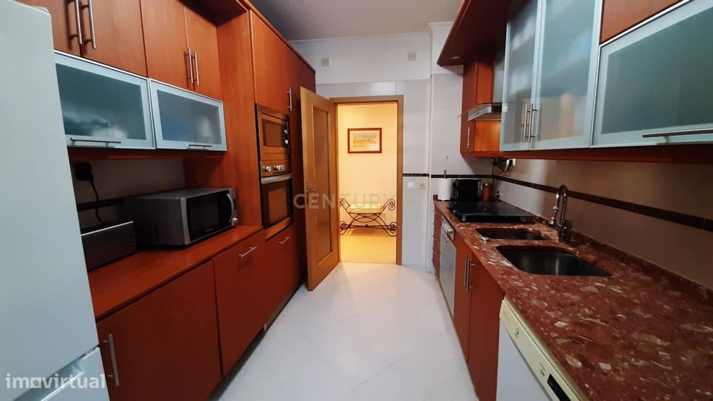 Apartamento T2 com parqueamento, para arrendar na Quinta da Hortinha,
