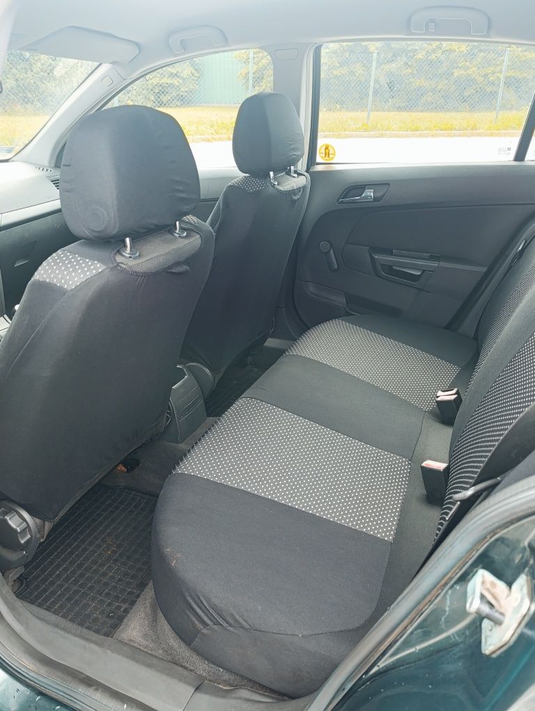 Opel Astra H 1.6 // 2006 // Klima // 5-Drzwi //Zamiana //

Samochód za