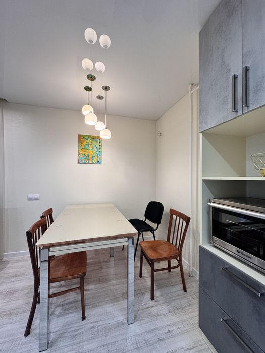 Продаж сучасної 3к.квартири після ремонту ,з видом на Соборну площу !