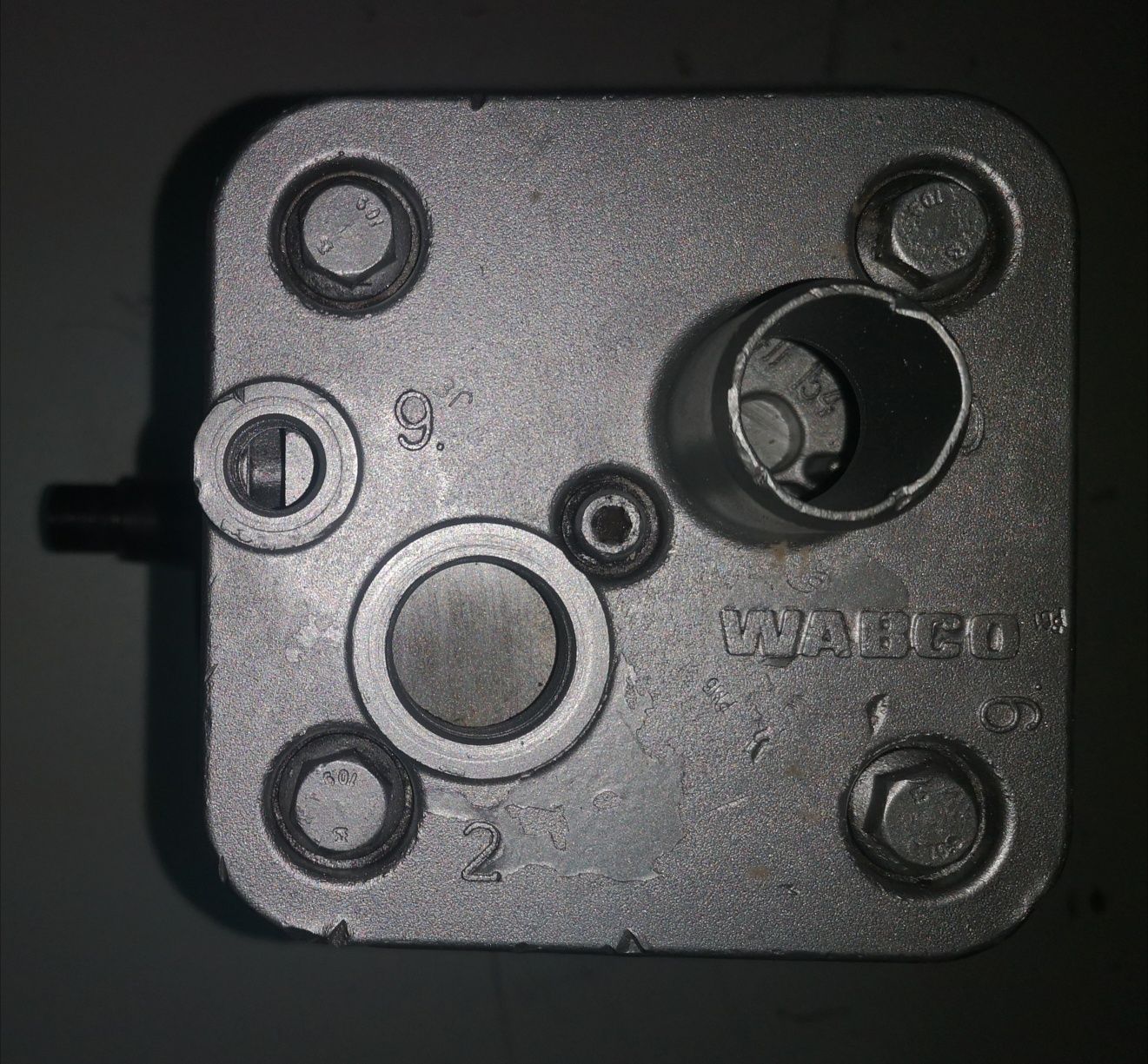 Продам компрессор Wabco 9121260030 на Deutz