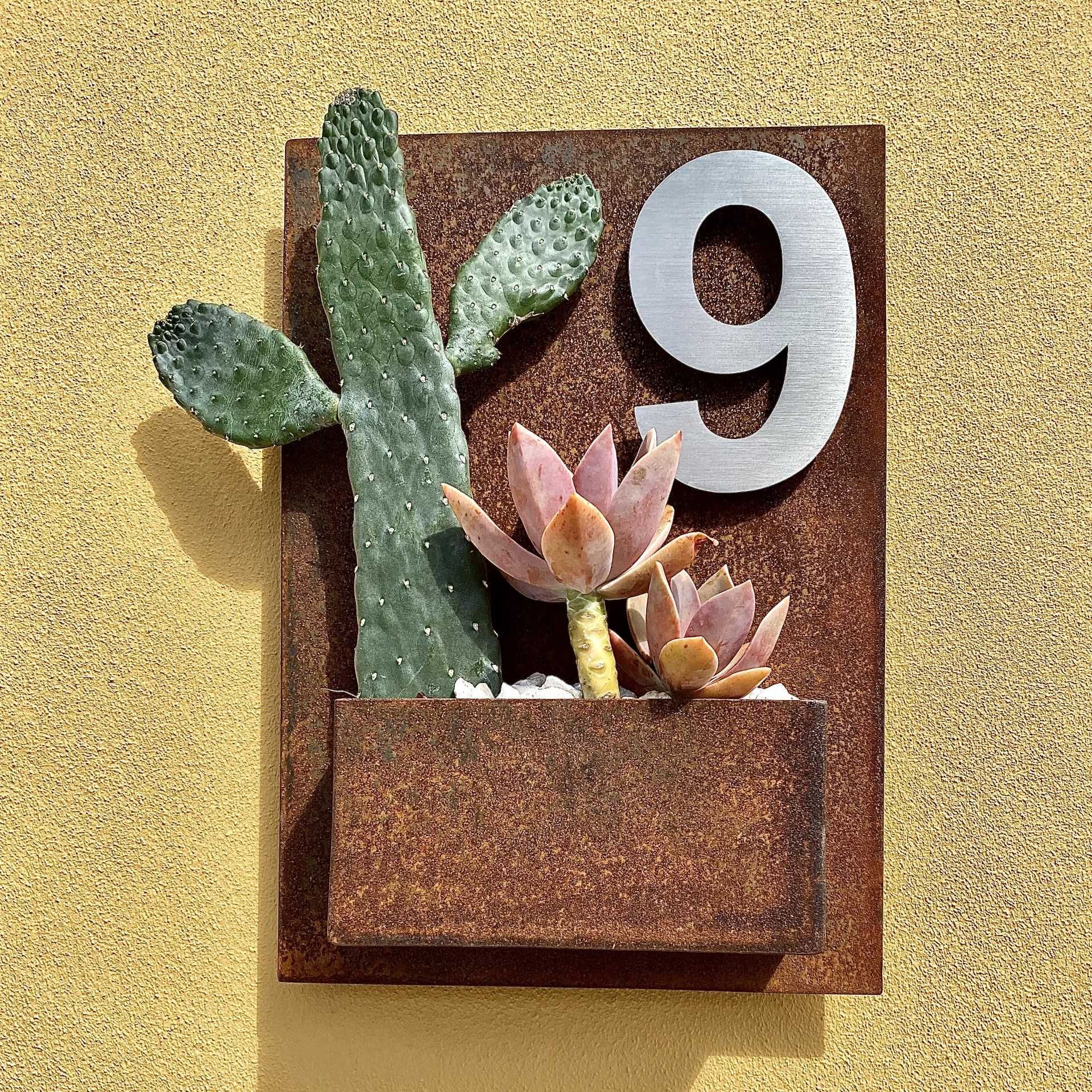Número de Porta com Floreira