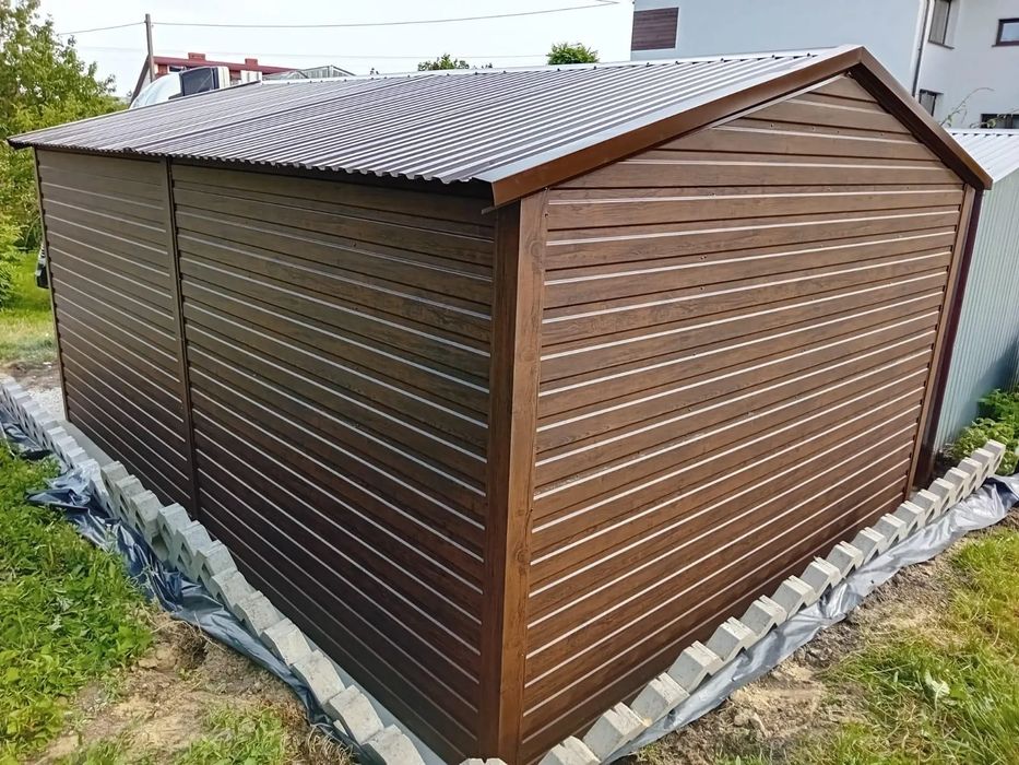 Garaż blaszak jednostanowiskowy 4x5 m - Dach dwuspadowy, Brama uchylna