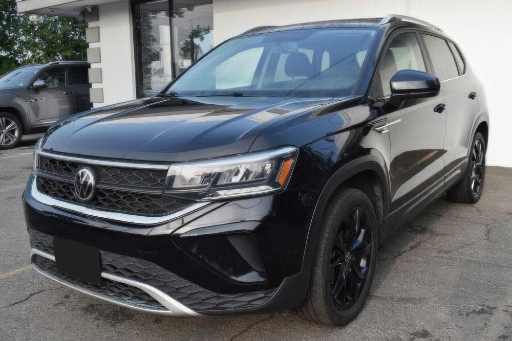 Volkswagen Taos SE 4Motion      2022