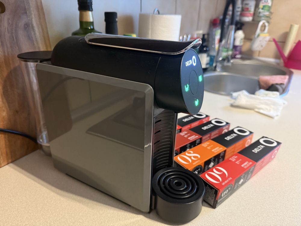 Ekspres kapsułkowy Delta Q mini 19 bar & 35 kapsułek