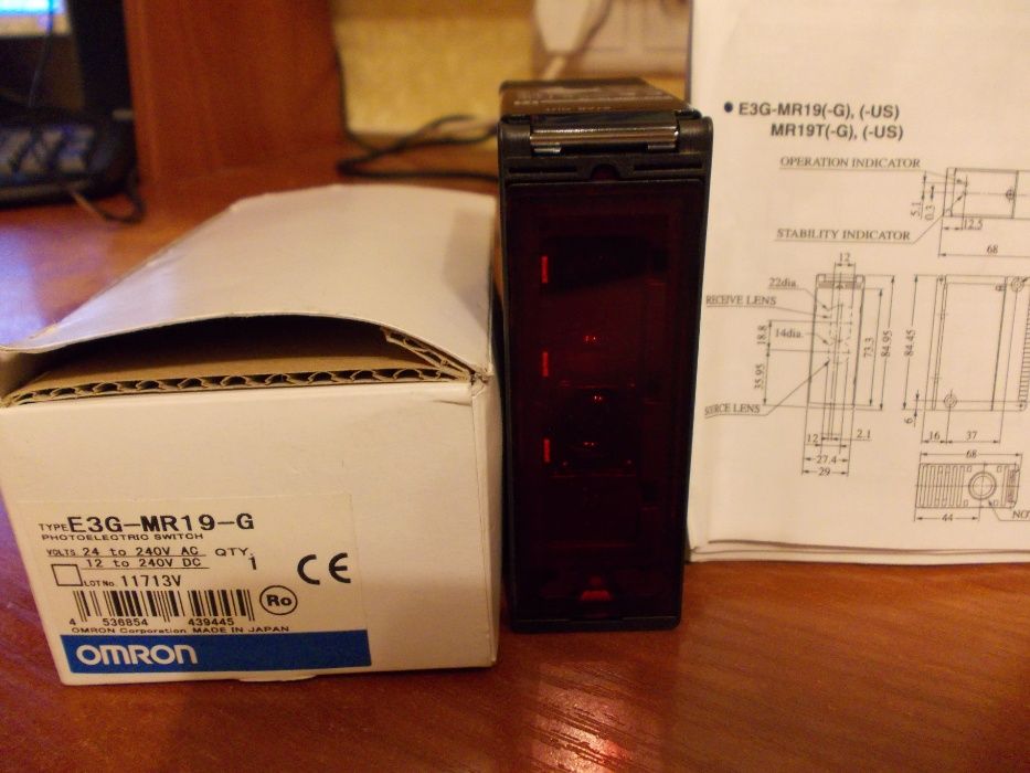 фотоэлектрический датчик OMRON E3G-MR19-G