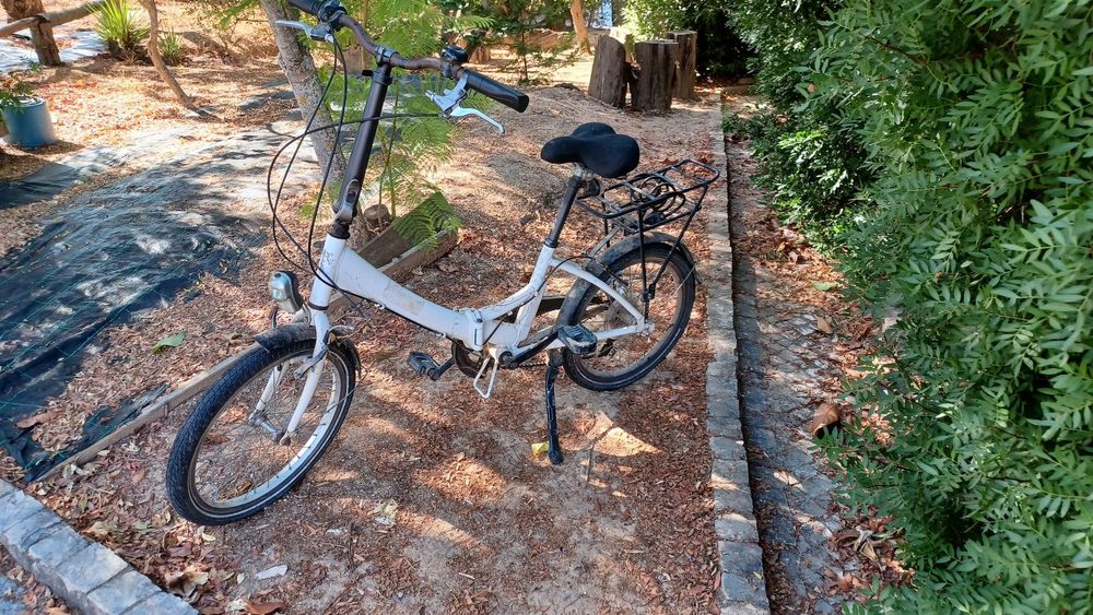 Bicicleta com luz frontal