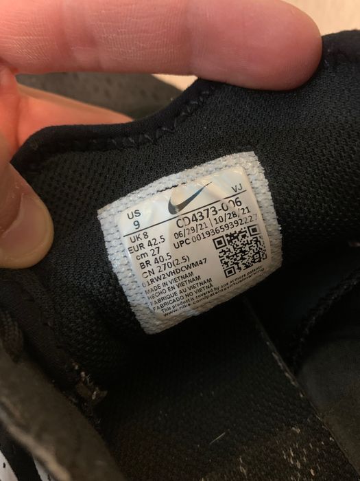 vendendo tênis Nike