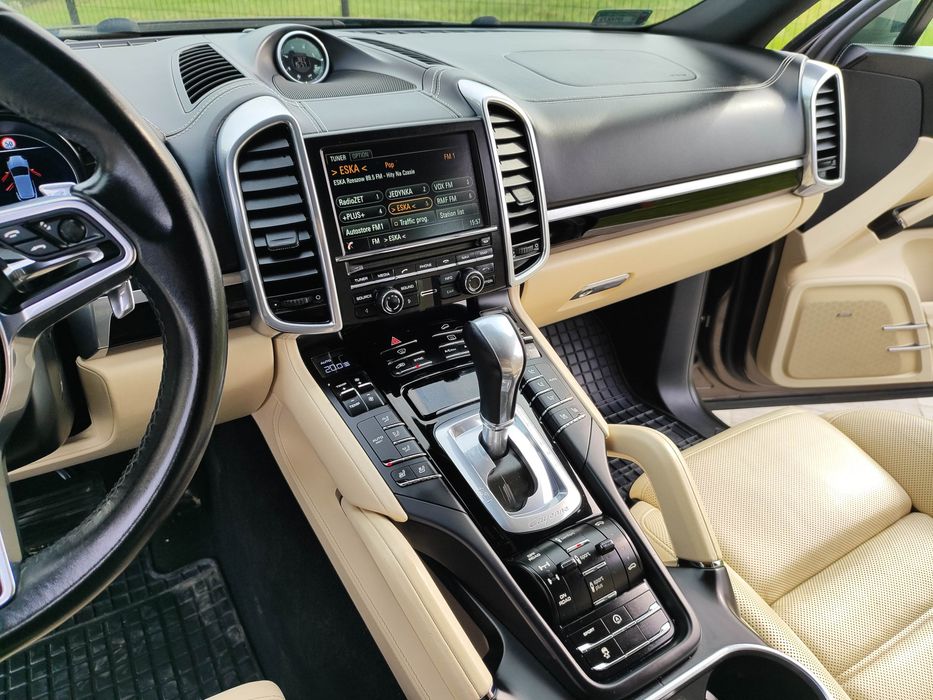 Porsche Cayenne 3.0tdi (wymieniony rozrząd) stan idealny