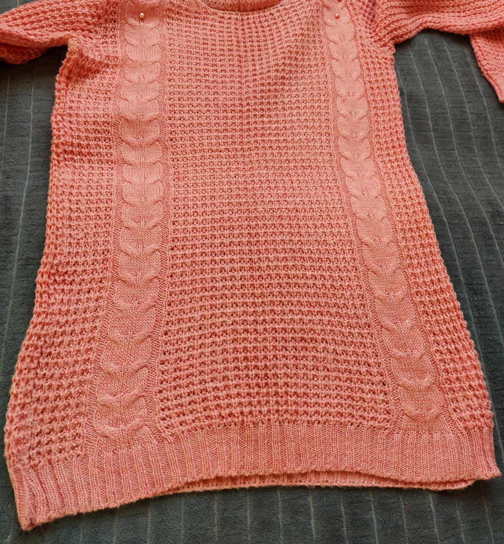Sweterek różowy z perełkami r uniwersalny M/L jak nowy