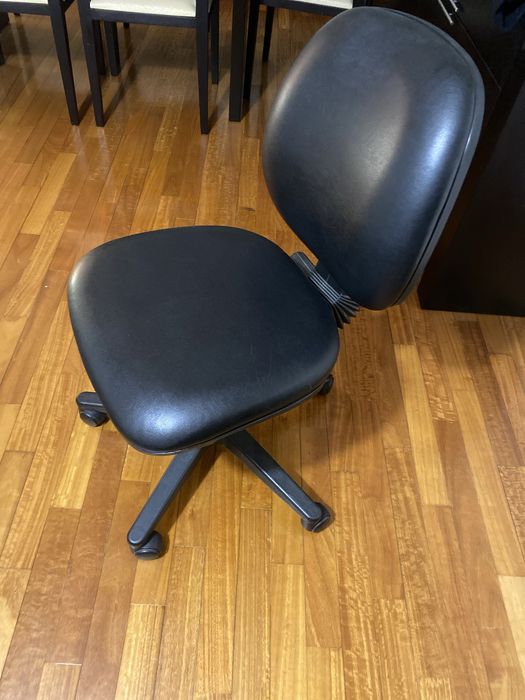 Cadeira com rodas usada