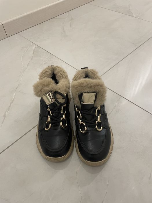 Утеплені кросівки