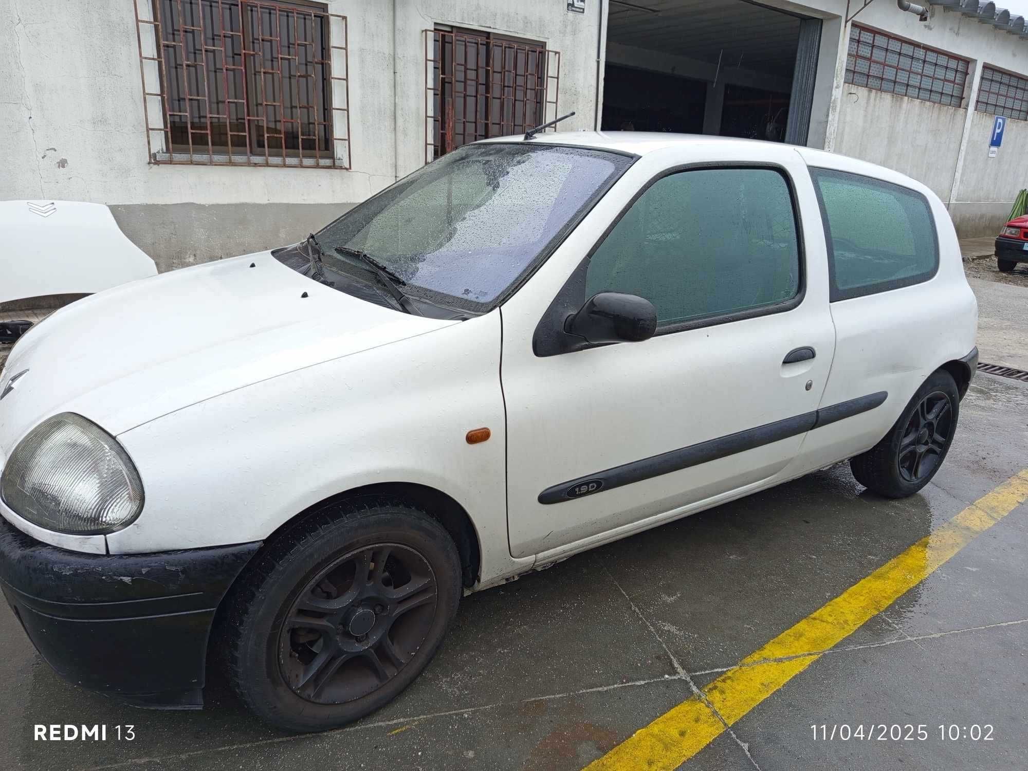 Para peças Renault Clio II 1.9D ano 1999