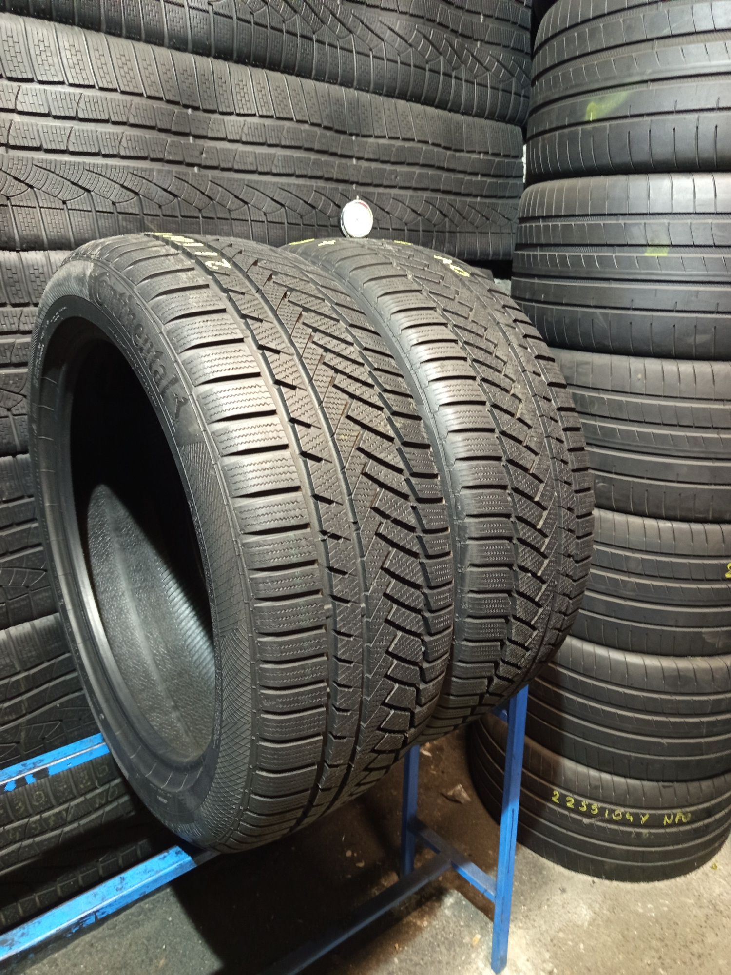 255/45R20 Continental WinterContact Ts850p