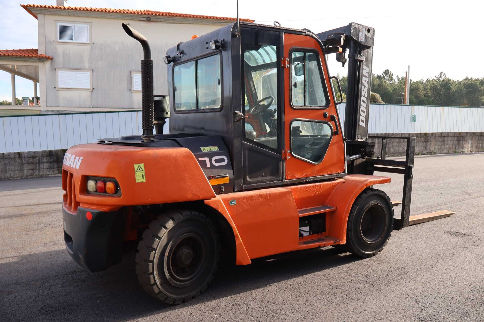 Empilhador DOOSAN D70S 7Ton
