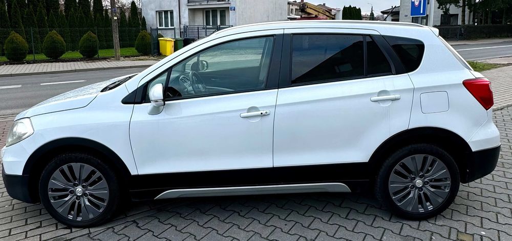 Suzuki SX4      2014