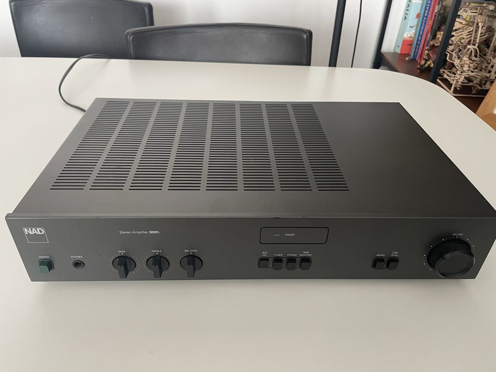 Kultowy wzmacniacz HiFi stereo NAD 3020 i