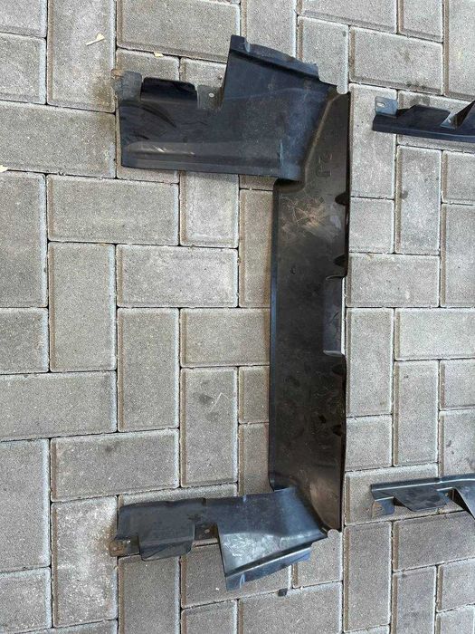 Дефлектор радіаторав DACIA DUSTER (2009-2018)