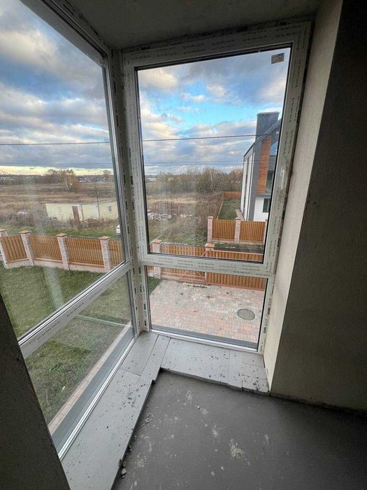 Будинок / 212м2 / біля озера / Чистовий ремонт / Без комісії