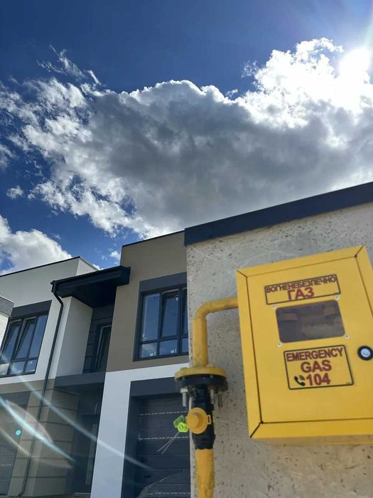 ОСТАННІЙ будинок! Продаж якісних таунхаусів з гаражем в Крихівцях